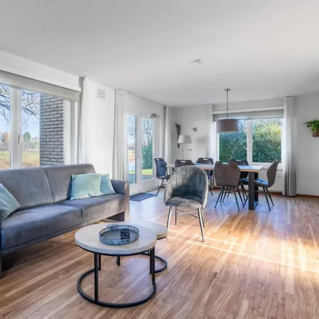 Willa Villapark Kamperfoelie 47