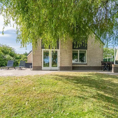 Willa Villapark Kamperfoelie 47 De Koog (Texel)